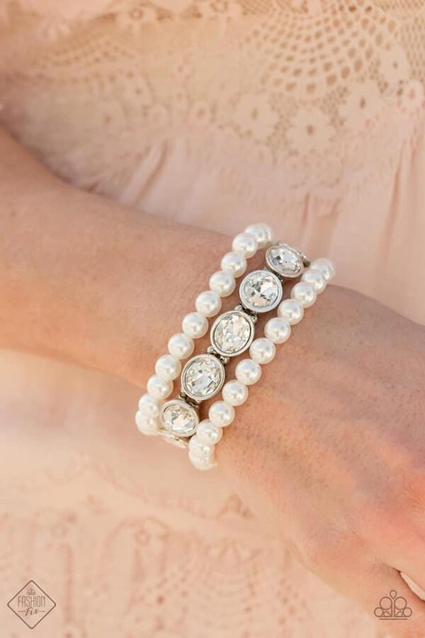 Flawlessly Flattering Bracelet - White