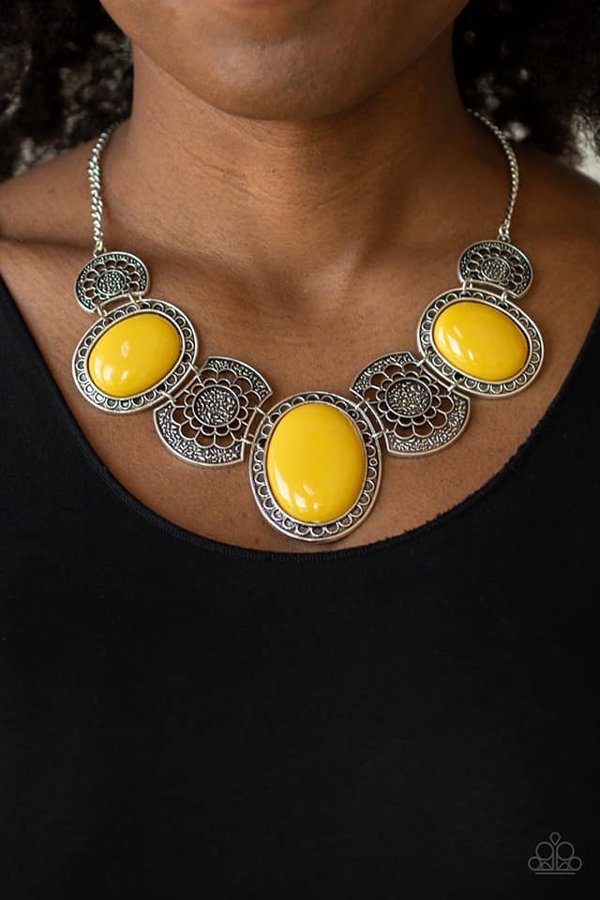 Silver necklace  -Yellow 